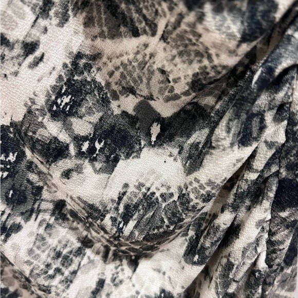 Ann Taylor black and tan side twist top size small NWOT - Picture 4 of 6